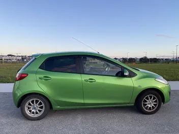 Mazda Demio 2013 photo 2