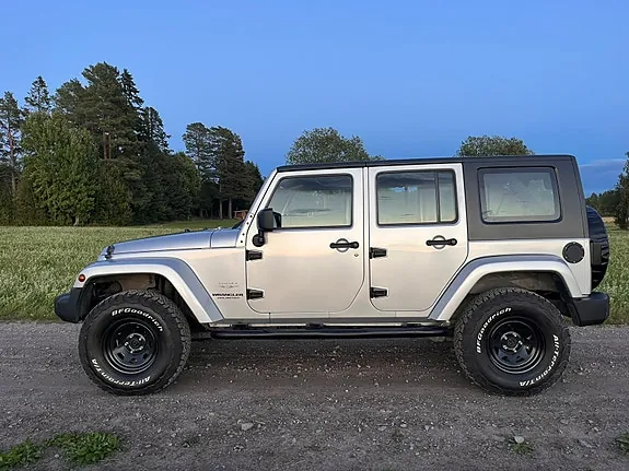 Jeep Wrangler Unlimited 2008 photo 2