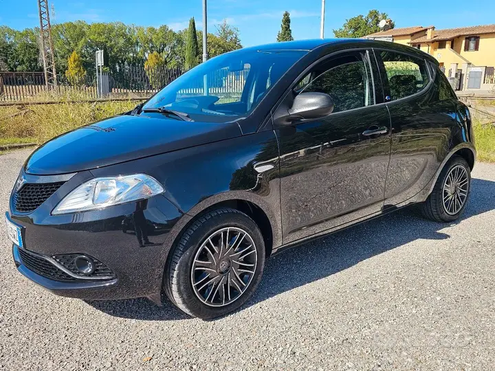 Lancia Ypsilon 2019 photo 4