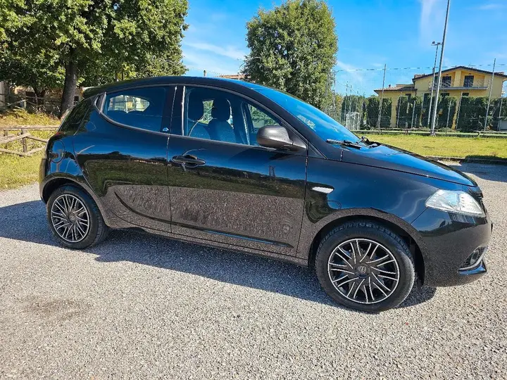 Lancia Ypsilon 2019 photo 3