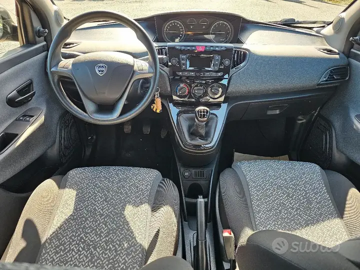 Lancia Ypsilon 2019 photo 5