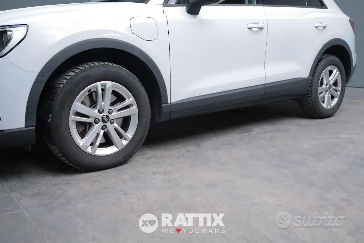 Audi Q3 2022 photo 4