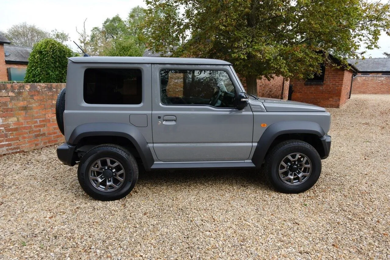 Suzuki Jimny 2024 photo 5