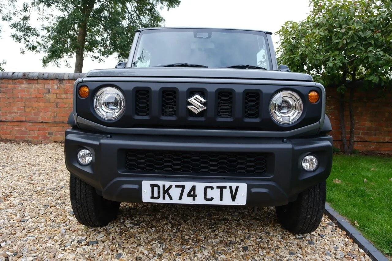 Suzuki Jimny 2024 photo 2