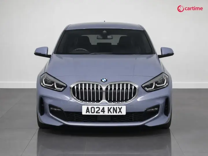 BMW 1 Series 2024 photo 2