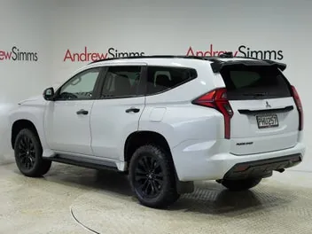 Mitsubishi Pajero Sport 2022 photo 3