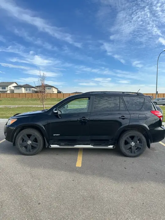 Toyota Rav4 2010 photo 2