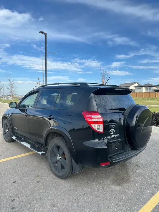 Toyota Rav4 2010 photo 3