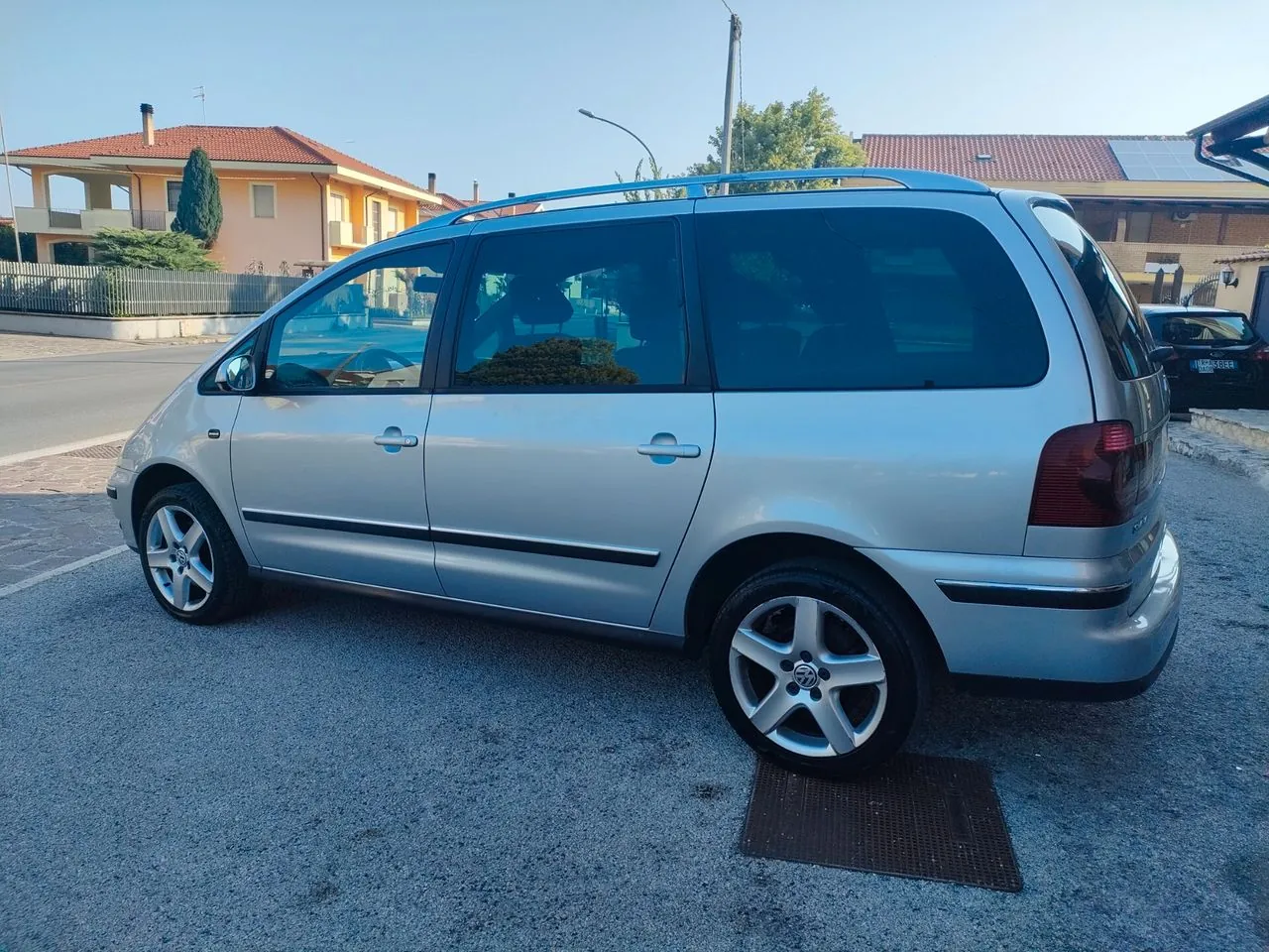 Volkswagen Sharan 2010 photo 4
