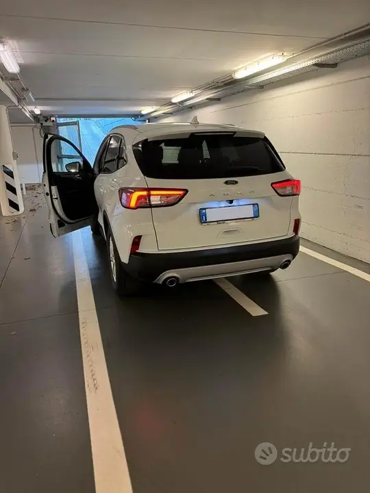 Ford Kuga 2024 photo 2