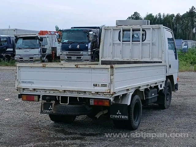 Mitsubishi Canter 1989 photo 4