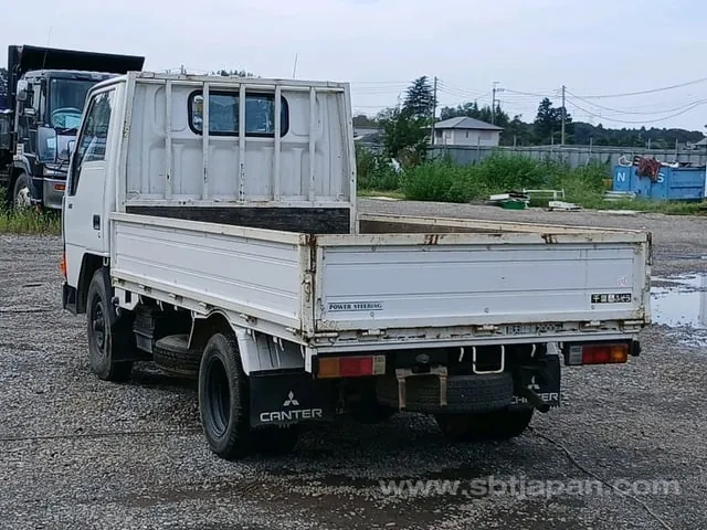 Mitsubishi Canter 1989 photo 3