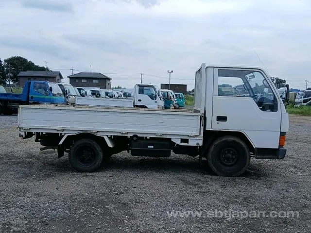 Mitsubishi Canter 1989 photo 5