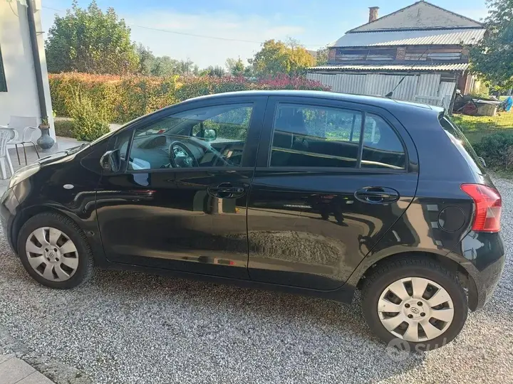Toyota Yaris 2007 photo 3