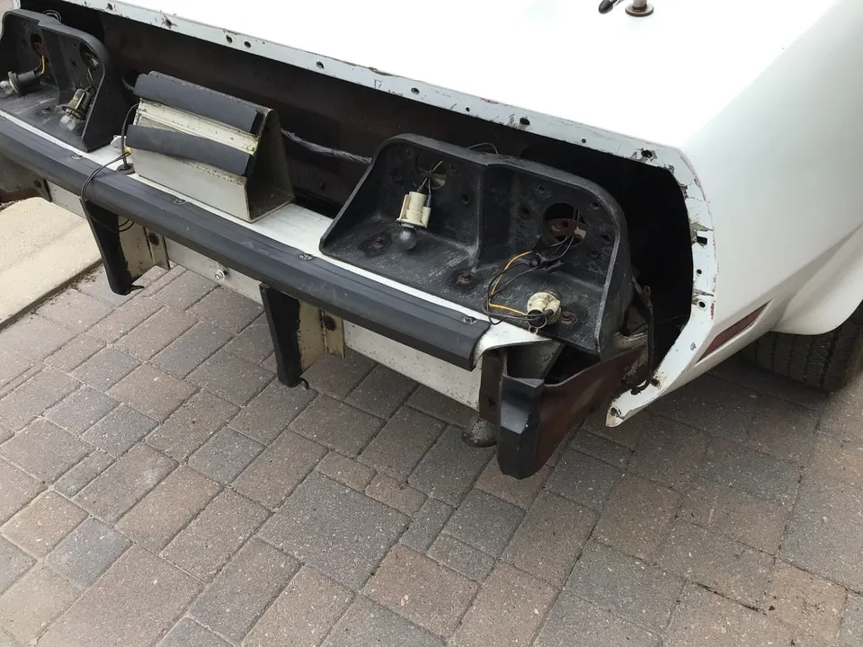 Chevrolet Corvette 1975 photo 2