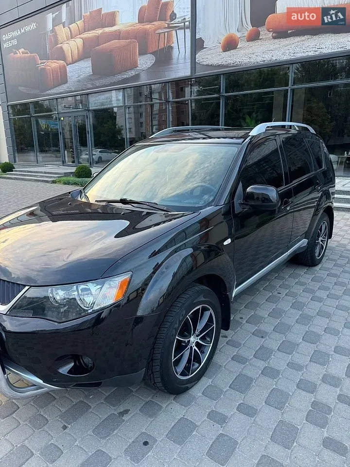 Mitsubishi Outlander Xl 2008 photo 2
