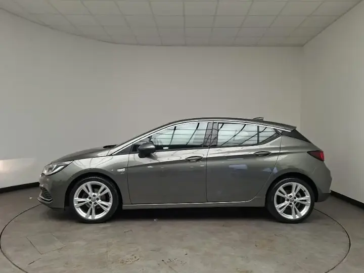 Vauxhall Astra 2018 photo 4