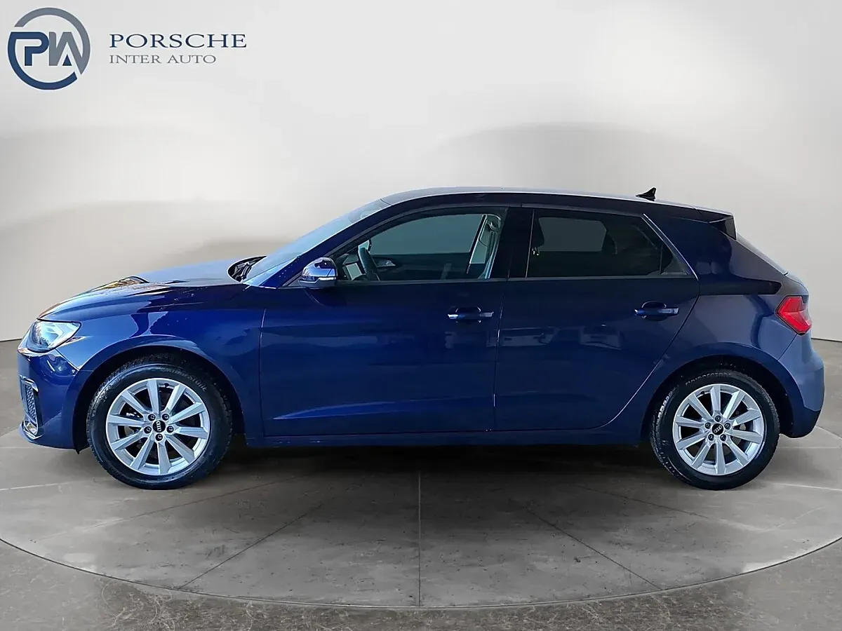 Audi A1 2025 photo 2