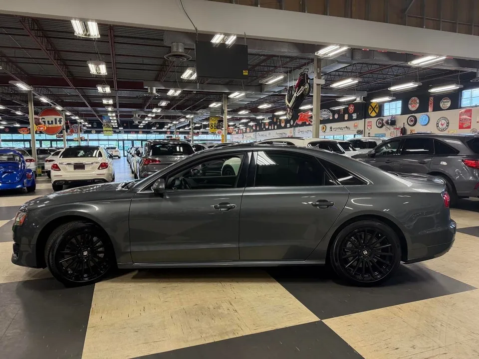 Audi A8 2017 photo 4