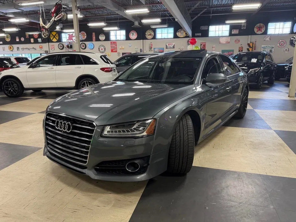 Audi A8 2017 photo 3
