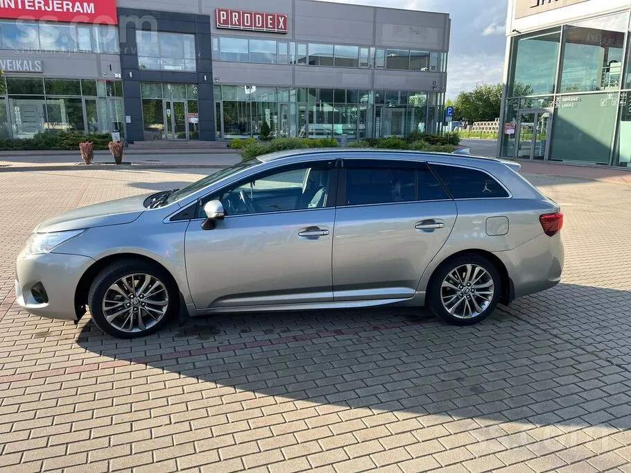 Toyota Avensis 2015 photo 3