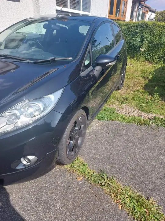 Ford Fiesta 2012 photo 4