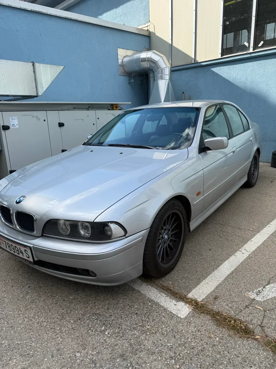 BMW 5 Series 2002 photo 3