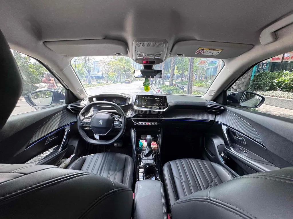 Peugeot 2008 2022 photo 5