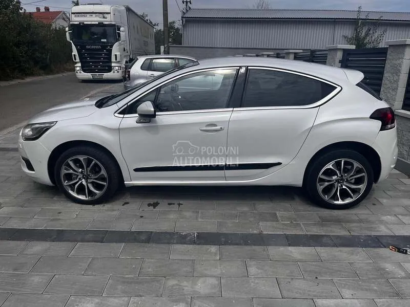 Citroen Ds4 2012 photo 4