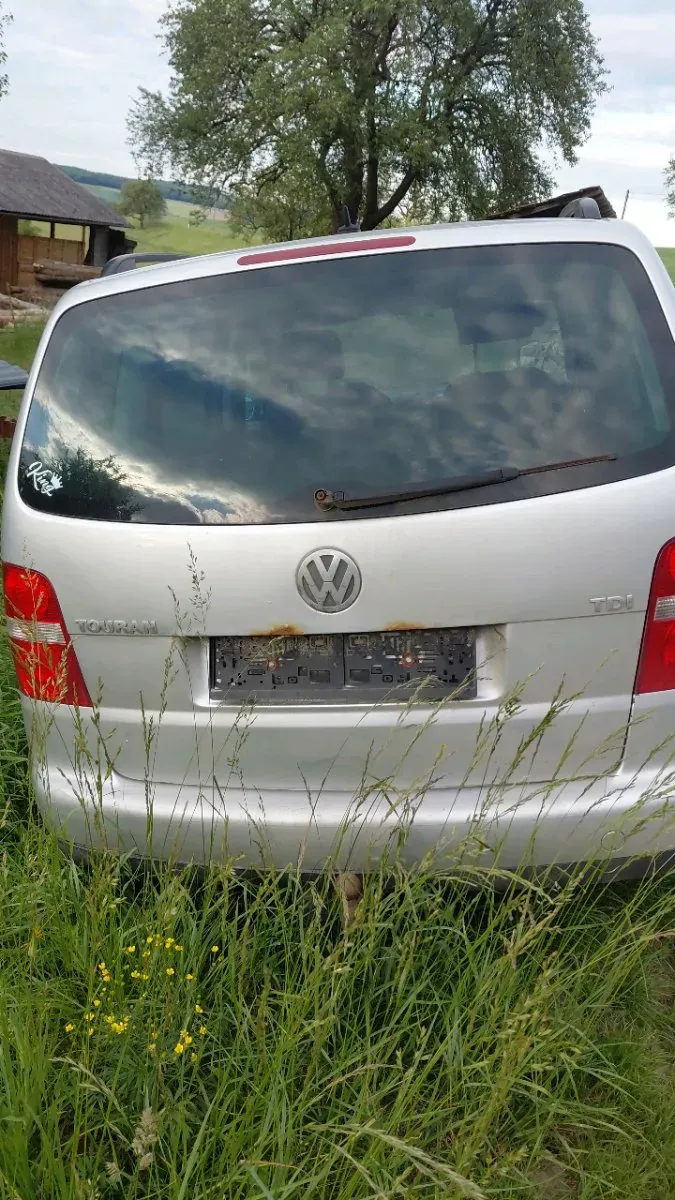 Volkswagen Touran 2005 photo 3