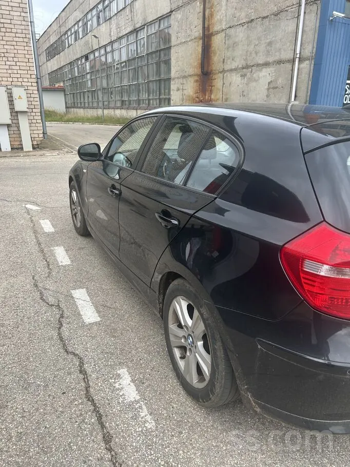 BMW 1 Series 2010 photo 4