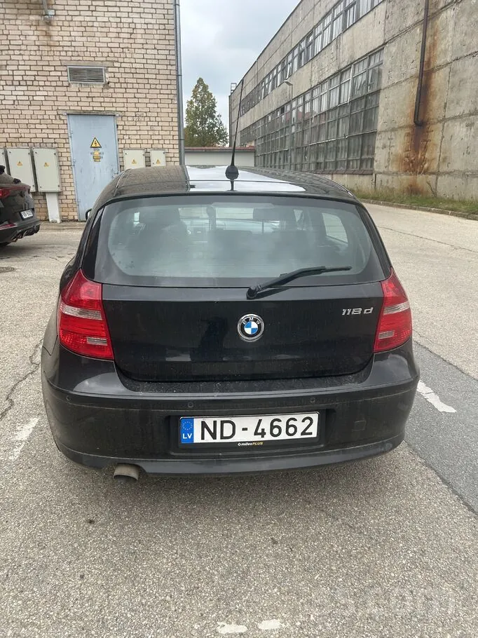 BMW 1 Series 2010 photo 5