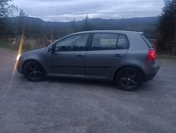 Volkswagen Golf 2007 photo 2