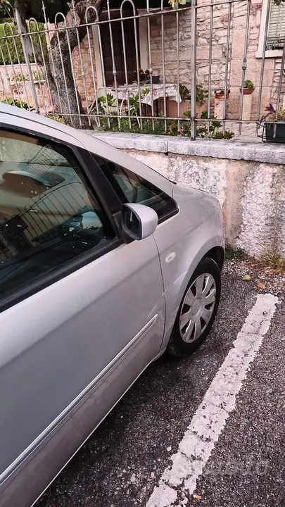Fiat Idea 2006 photo 2