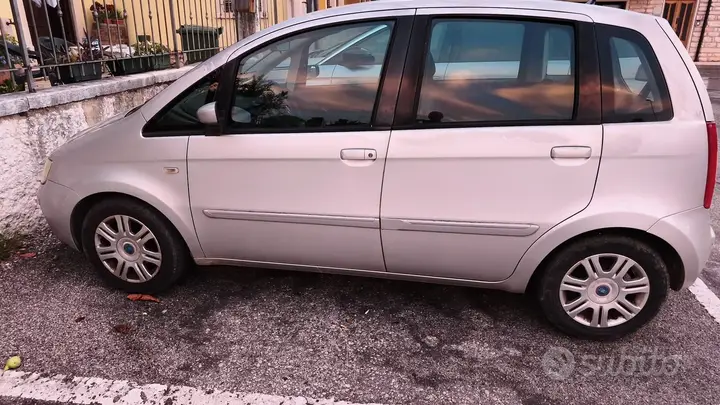 Fiat Idea 2006 photo 4