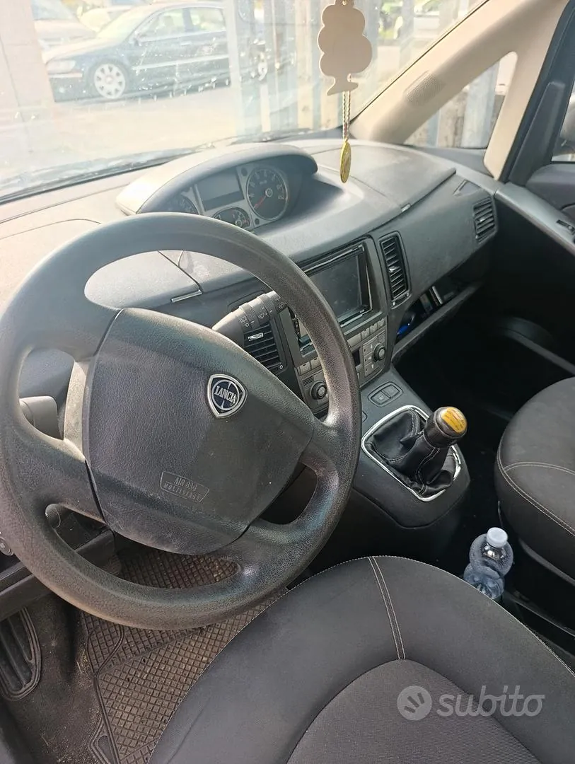 Lancia Musa 2011 photo 4