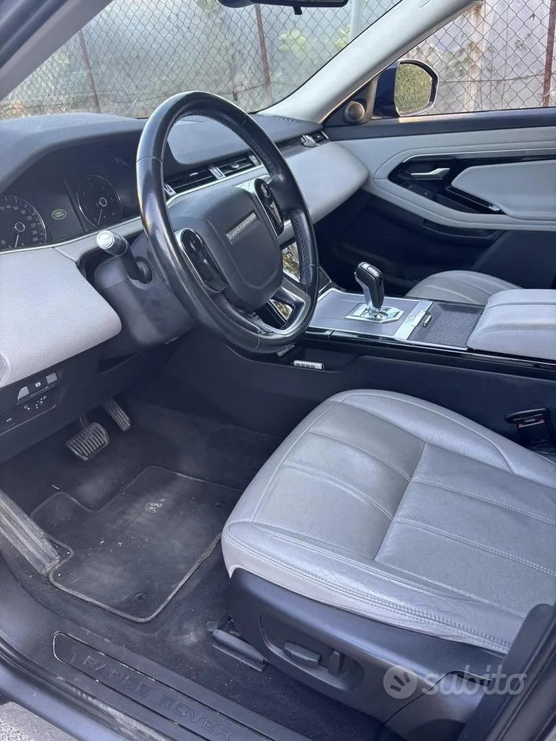 Land Rover Range Rover Evoque 2019 photo 4