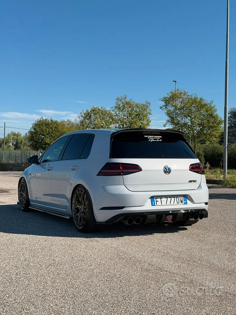 Volkswagen Golf 2018 photo 2