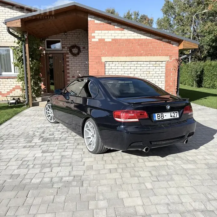 BMW 335