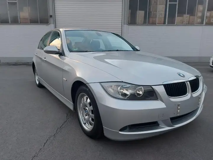 BMW 318I