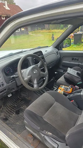 Nissan Np300 2006 photo 2