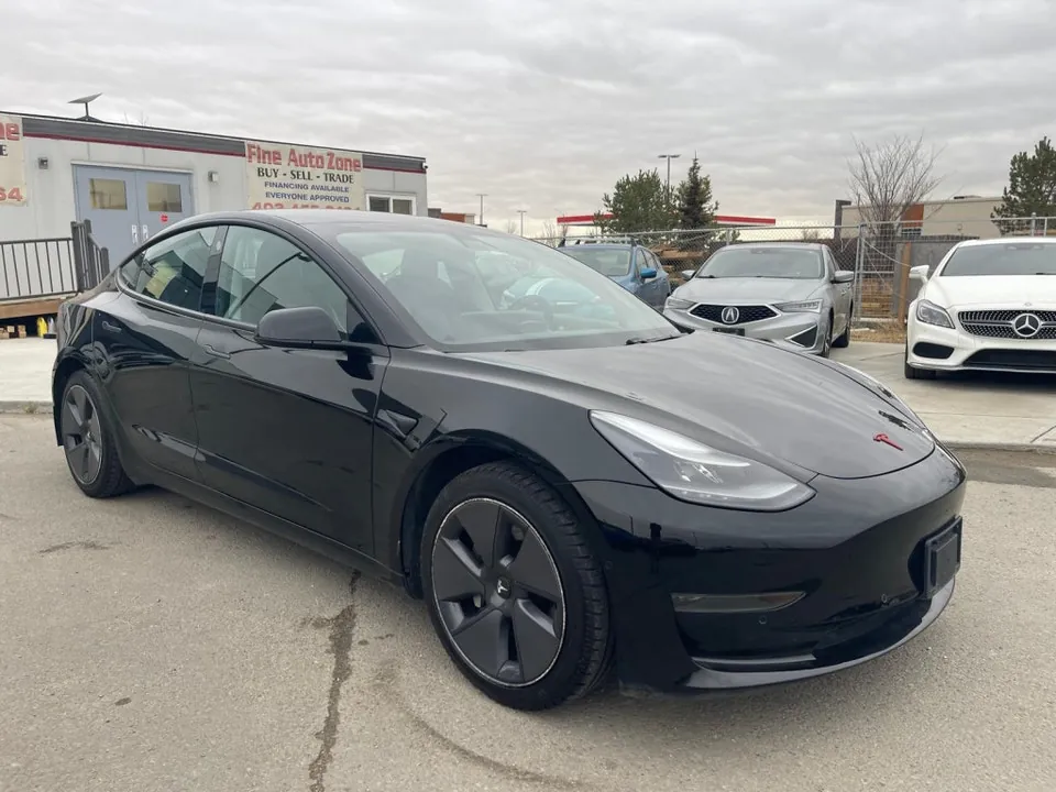Tesla Model 3 2021 photo 3