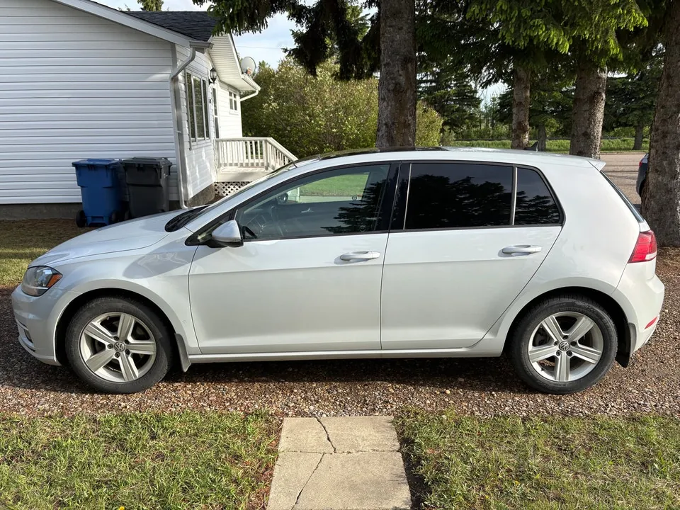 Volkswagen Golf 2019 photo 2