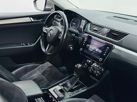 Skoda Superb 2018 photo 4