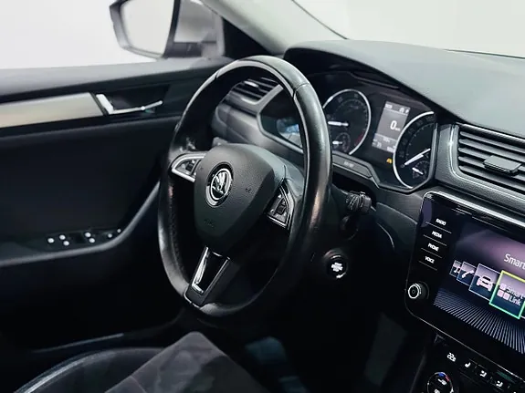 Skoda Superb 2018 photo 3