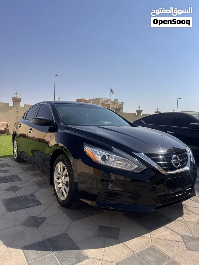 Nissan Altima 2017 photo 2