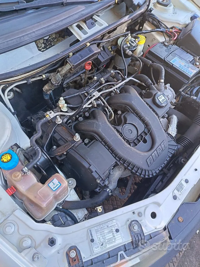 Fiat Punto 2003 photo 2
