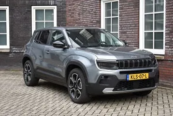Jeep Avenger Summit