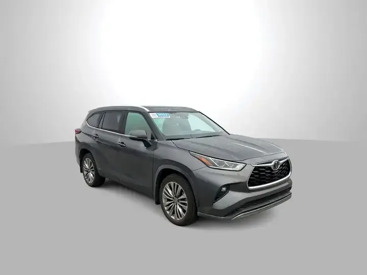Toyota Highlander 2022 photo 2