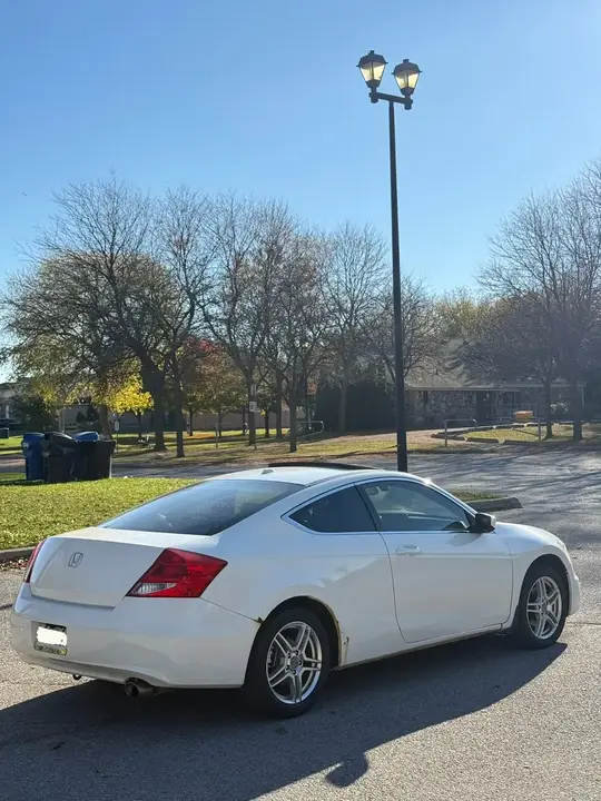 Honda Accord 2011 photo 2